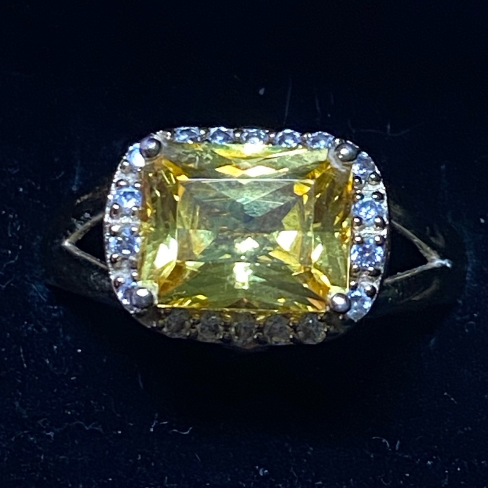 Women’s Yellow Cubic Halo Ring - Women Jewelry